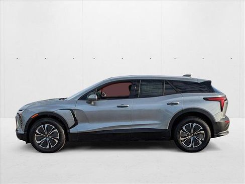New 2025 Chevrolet Blazer EV LT AWD/4WD image 8