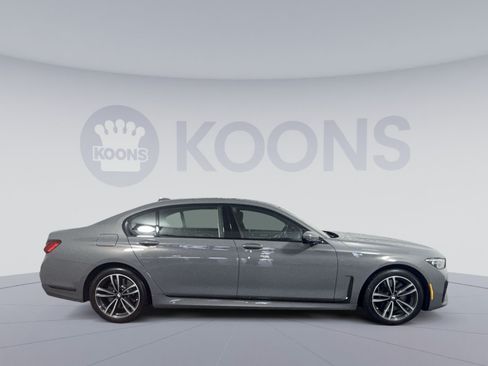Used 2022 BMW 750i xDrive w/ Executive Package AWD/4WD image 8