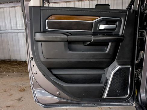 Used 2024 RAM 2500 Laramie AWD/4WD image 47