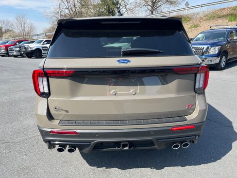 New 2026 Ford Explorer ST w/ Sun And Sound Package image 5