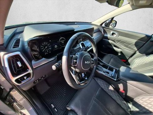 Used 2023 Kia Sorento SX AWD/4WD image 10
