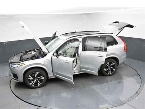 Used 2023 Volvo XC90 T8 Plus image 53