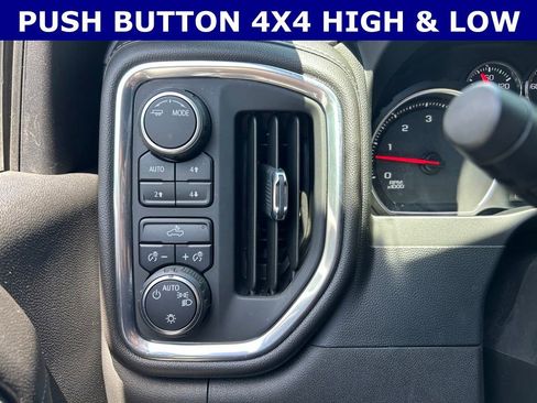 Used 2022 Chevrolet Silverado 2500 LT AWD/4WD image 11