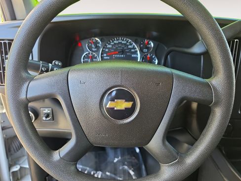 Used 2021 Chevrolet Express 2500 RWD image 12
