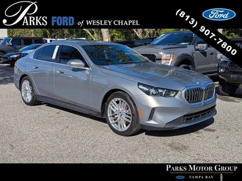 Used 2025 BMW 530i xDrive w/ Premium Package image 1