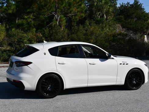 Used 2022 Maserati Levante Modena AWD/4WD image 37