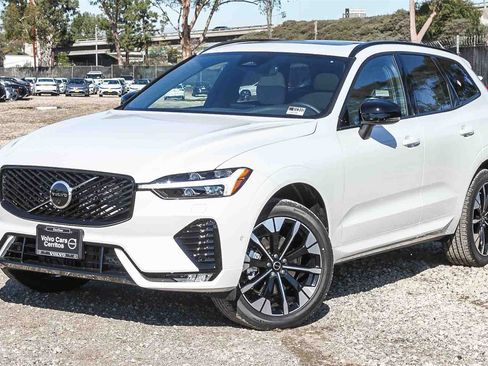 New 2026 Volvo XC60 B5 Plus w/ Climate Package PRO image 15