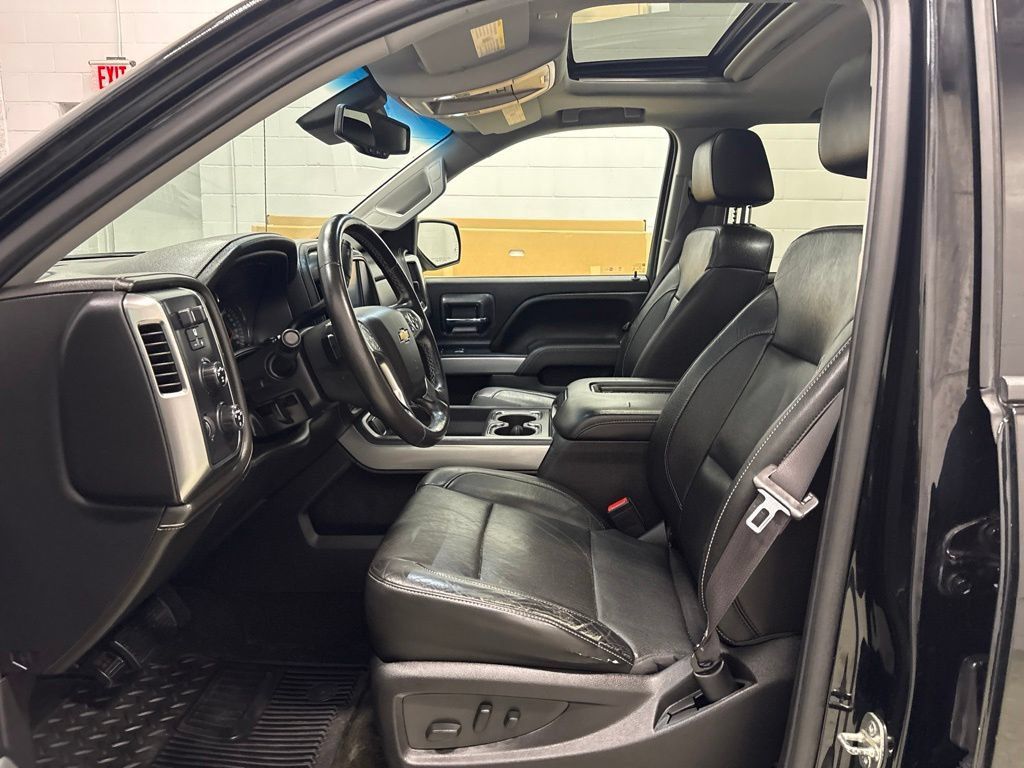 Used 2017 Chevrolet Silverado 1500 LTZ Z71 w/ LTZ Plus Package AWD/4WD image 17