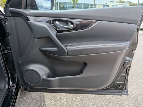 Used 2022 Nissan Rogue Sport SV FWD image 33