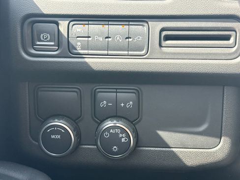 Used 2022 Chevrolet Tahoe LT image 28