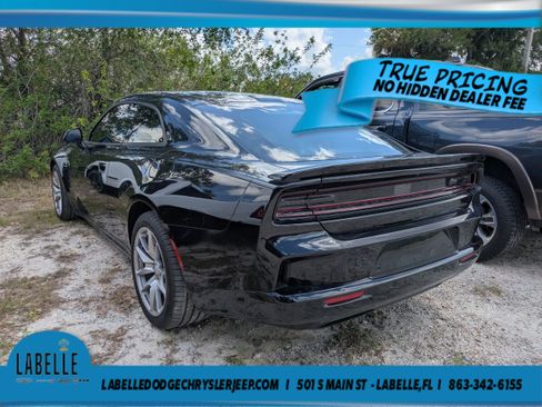 Used 2024 Dodge Charger Daytona Scat Pack w/ Plus Group AWD/4WD image 5