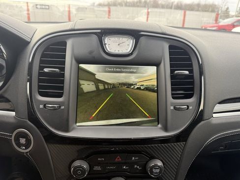 Used 2023 Chrysler 300 C image 14