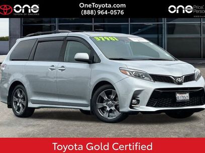 Certified 2019 Toyota Sienna SE