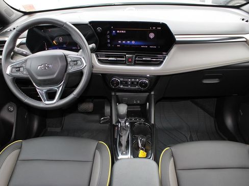 Used 2026 Chevrolet TrailBlazer ACTIV w/ Convenience Package FWD image 9