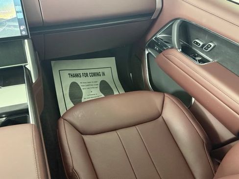 Used 2025 Land Rover Range Rover Autobiography AWD/4WD image 23