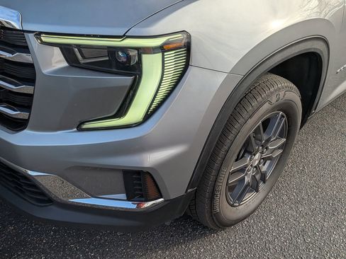 Certified 2025 GMC Acadia Elevation image 11