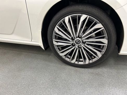 Used 2023 Nissan Altima 2.5 SL AWD/4WD image 28