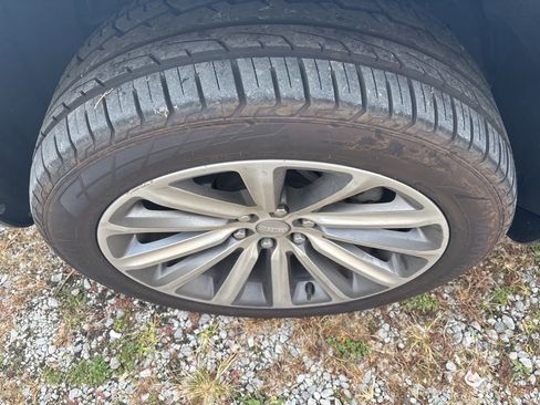 Used 2023 Jeep Grand Wagoneer Series II image 8