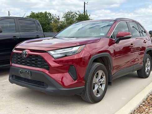 Used 2024 Toyota RAV4 XLE FWD image 15