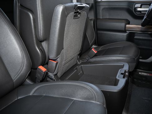 Used 2021 Chevrolet Silverado 1500 LT image 41