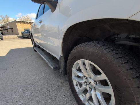 Used 2019 Chevrolet Silverado 1500 High Country w/ Technology Package AWD/4WD image 38