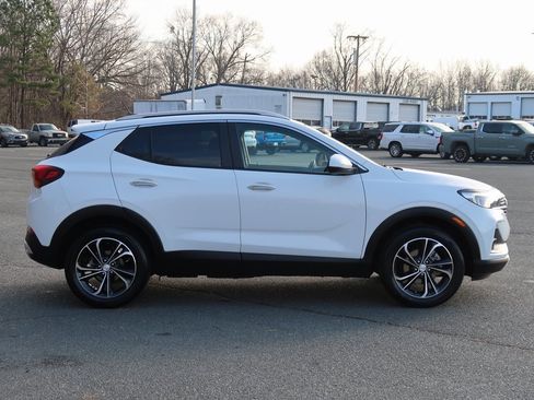 Certified 2022 Buick Encore GX Select image 4