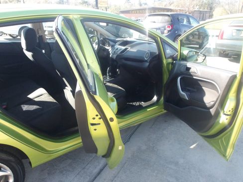 Used 2011 Ford Fiesta SES image 6