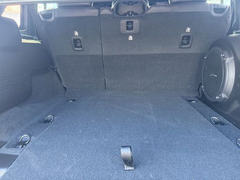 New 2025 Jeep Wrangler Unlimited Sahara AWD/4WD image 34