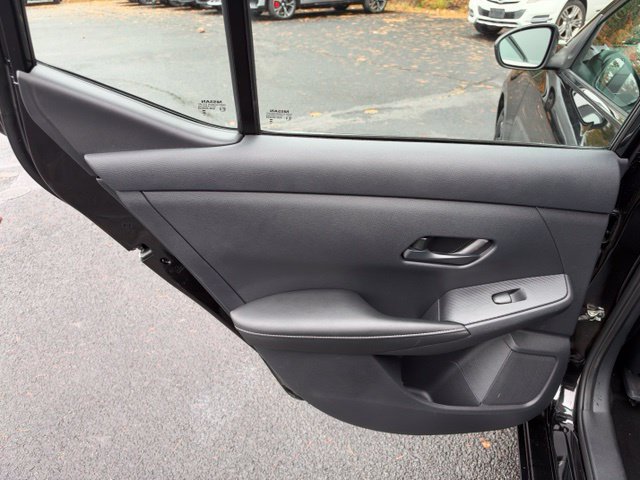 Used 2024 Nissan Sentra SV FWD image 14