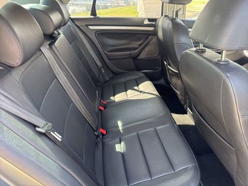 Used 2010 Volkswagen Jetta Limited Edition image 11