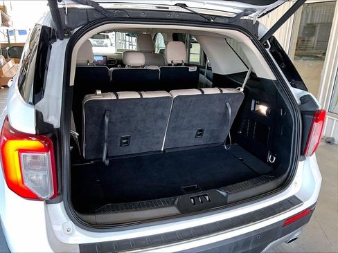 Used 2023 Ford Explorer Limited image 36