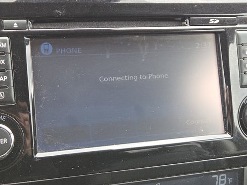 Used 2017 Nissan Rogue SL w/ SL Premium Package image 5