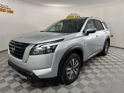New 2025 Nissan Pathfinder SL