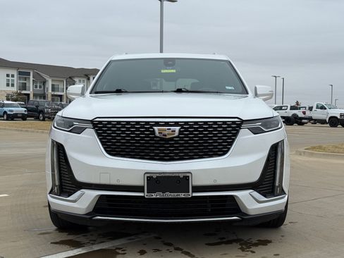 Used 2020 Cadillac XT6 Premium Luxury image 2