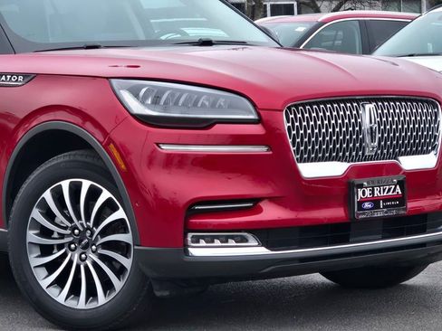 Used 2020 Lincoln Aviator Reserve w/ Equipment Group 201A image 2