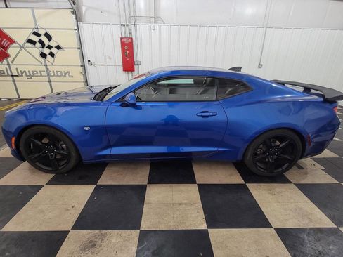 Used 2018 Chevrolet Camaro LT image 9