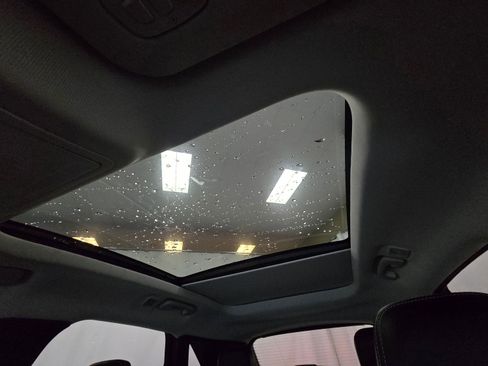 Used 2025 Ford Escape Platinum w/ Premium Technology Package image 43