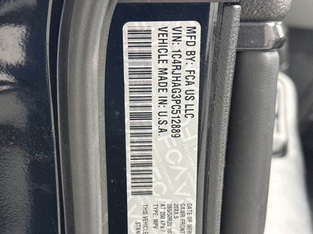 Used 2023 Jeep Grand Cherokee Altitude AWD/4WD image 23