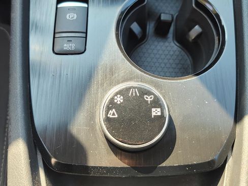 Used 2024 Nissan Rogue S AWD/4WD image 32