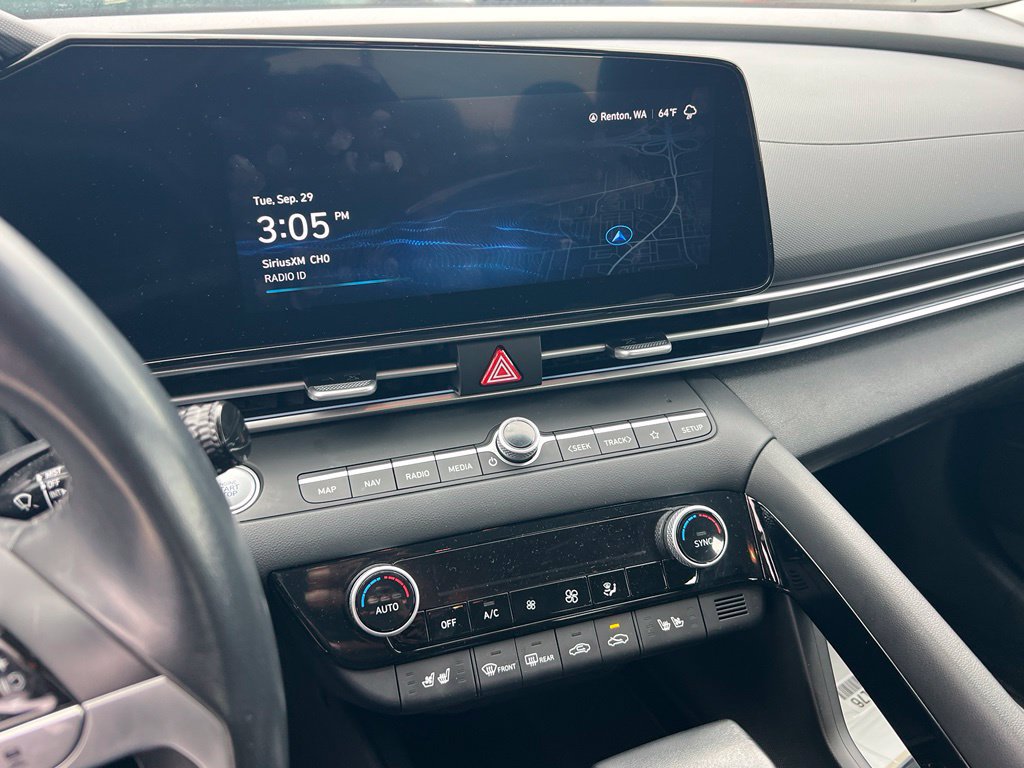 Certified 2023 Hyundai Elantra Limited FWD image 16