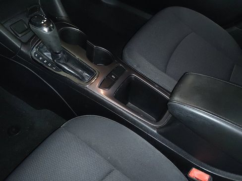 Used 2018 Chevrolet Cruze LT w/ Convenience Package image 26