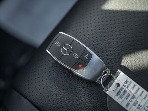 Certified 2025 Mercedes-Benz GLS 450 4MATIC image 49