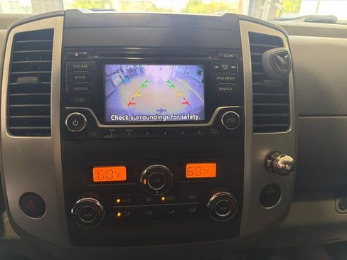 Used 2018 Nissan Frontier SV w/ Value Truck Package AWD/4WD image 11
