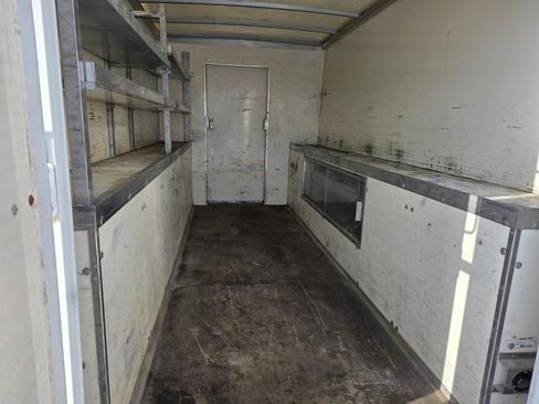 Used 2016 Chevrolet Express 3500 image 4