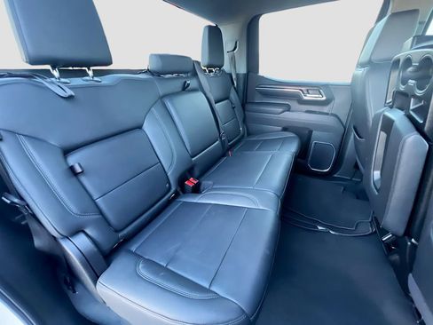 Used 2025 GMC Sierra 1500 SLT image 25