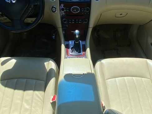 Used 2017 INFINITI QX50 2WD w/ Premium Plus Package image 2