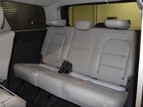 Used 2024 Lincoln Navigator Reserve image 39