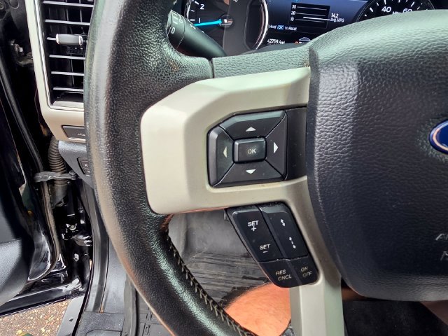 Used 2022 Ford F250 Lariat w/ Lariat Ultimate Package AWD/4WD image 31