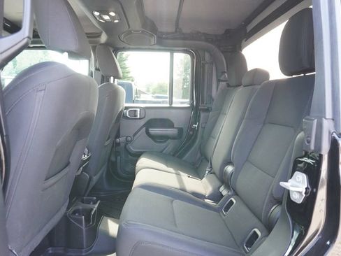 Used 2021 Jeep Gladiator Sport AWD/4WD image 4