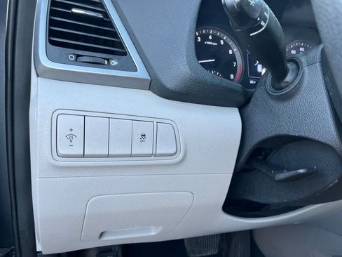 Used 2018 Hyundai Tucson SE image 23